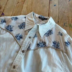 Men’s Blue Floral Western Snap Shirt with Contrast Cuff Lining